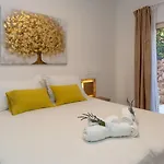 度假居 Family Friendly House With A Swimming Pool Svirce, Hvar - 23989 Svirce