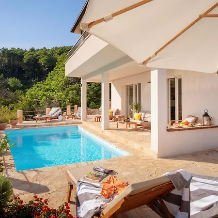 Family Friendly House With A Swimming Pool Svirce, Hvar - 23989 Svirce
