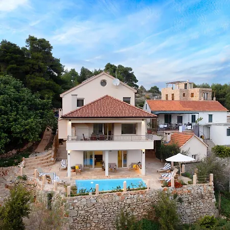 Family Friendly House With A Swimming Pool Svirce, Hvar - 23989 *