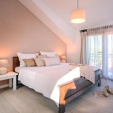 Semesterbostad Family Friendly House With A Swimming Pool Svirce, Hvar - 23989