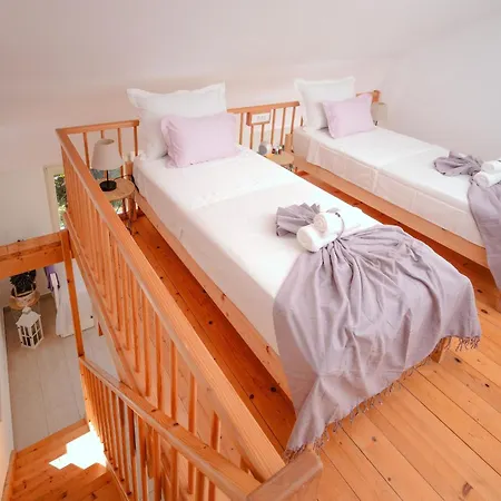 Semesterbostad Family Friendly House With A Swimming Pool Svirce, Hvar - 23989