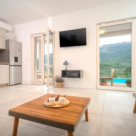 Semesterbostad Family Friendly House With A Swimming Pool Svirce, Hvar - 23989 *
