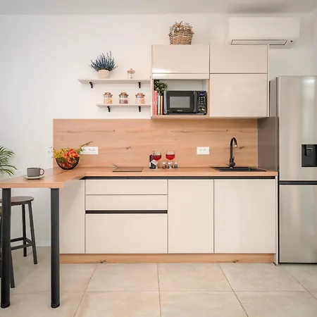 Family Friendly House With A Swimming Pool Svirce, Hvar - 23989 Semesterbostad *