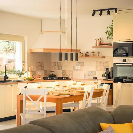 Family Friendly House With A Swimming Pool Svirce, Hvar - 23989 Svirce